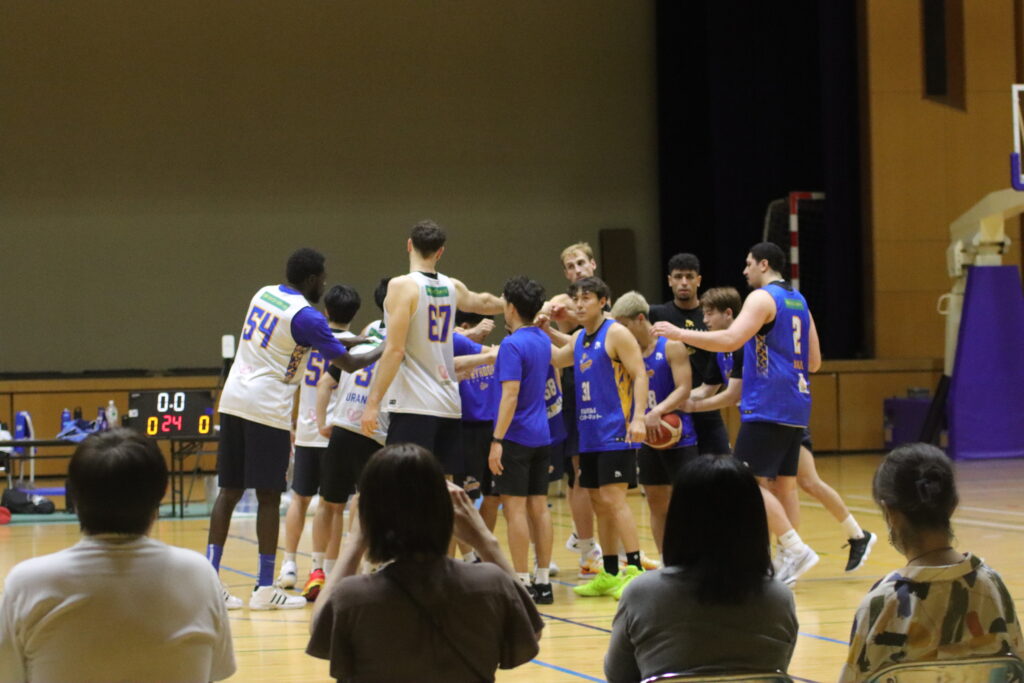 Game Highlights: Splashes at RhinosGame Highlights: Splashes at RhinosGame Highlights: Splashes at RhinosGame Highlights: Splashes at